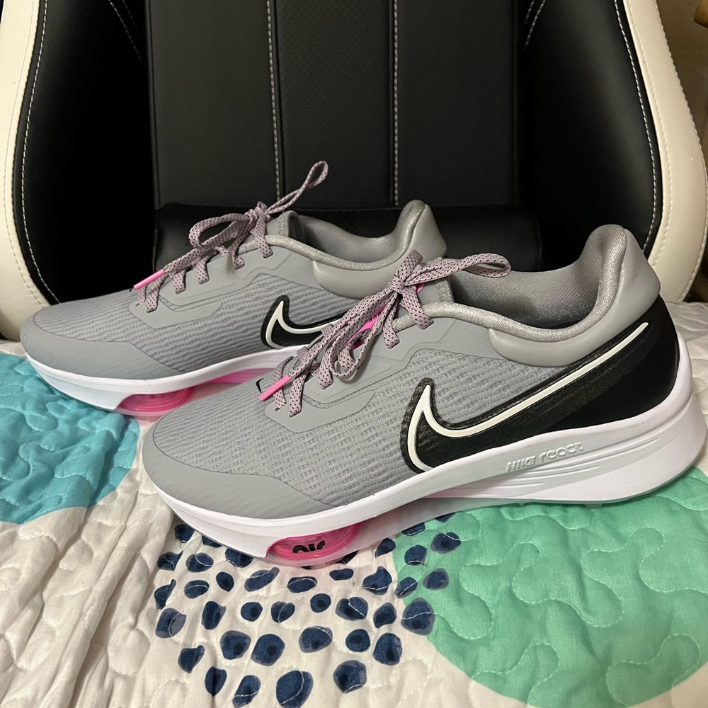 Nike Air Zoom Infinity Tour
NEXT% - Picture 2 of 6